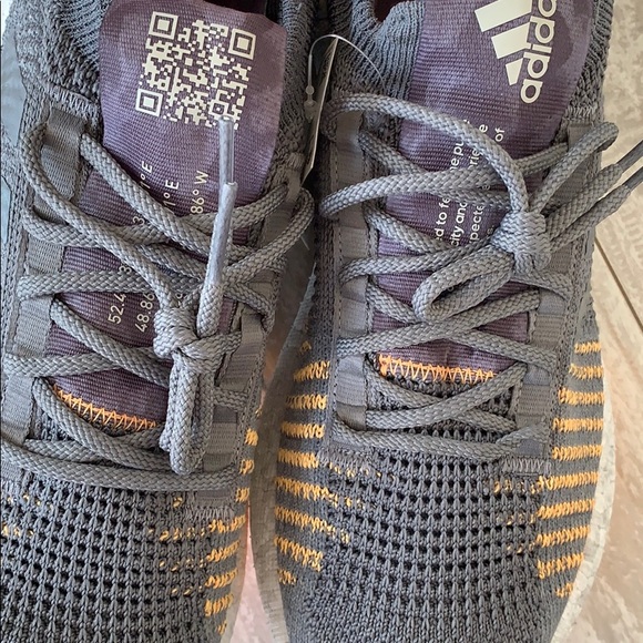 NWT Adidas Pulseboost HD Running shoes - Picture 10 of 10